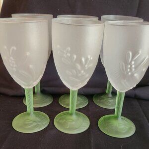 Pfaltzgraff winterwood frosted goblets